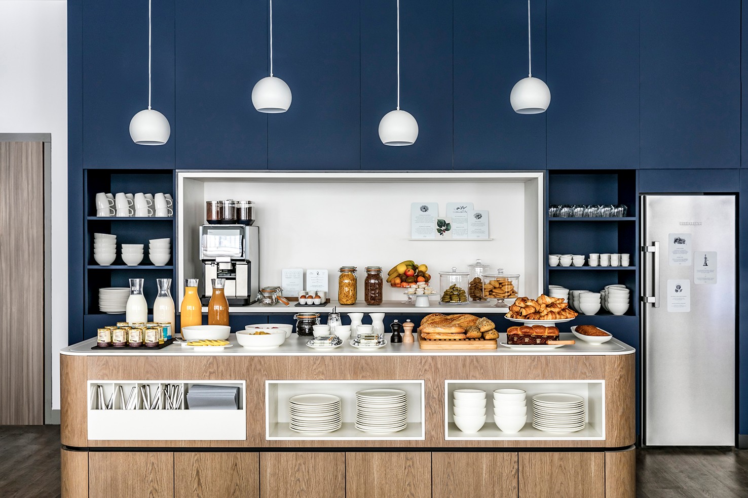 195/Contextes/11-_Toulon/Photos_officielles_Toulon/2_okko_hotels_toulon_club_petit_dejeuner_.jpg
